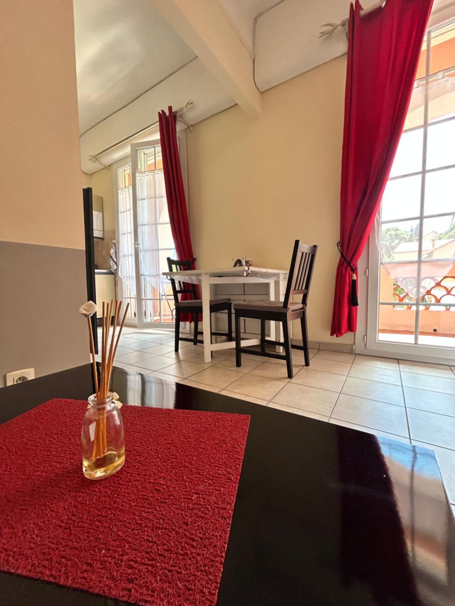 בנדול Studio Avec Grand Balcon- Residence De Caractere מראה חיצוני תמונה