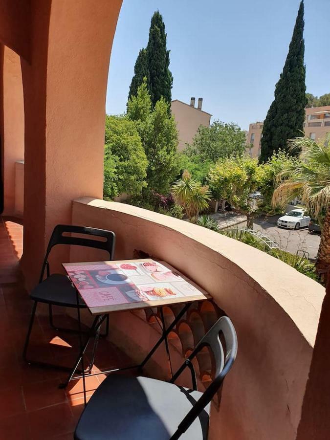 בנדול Studio Avec Grand Balcon- Residence De Caractere מראה חיצוני תמונה